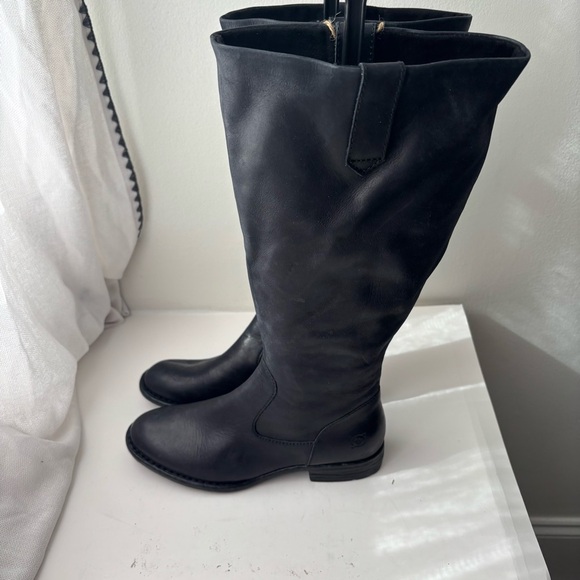 NEW Born Shaunie Leather Knee High Tall Riding Boots, Black 6 US Wide - Picture 3 of 9